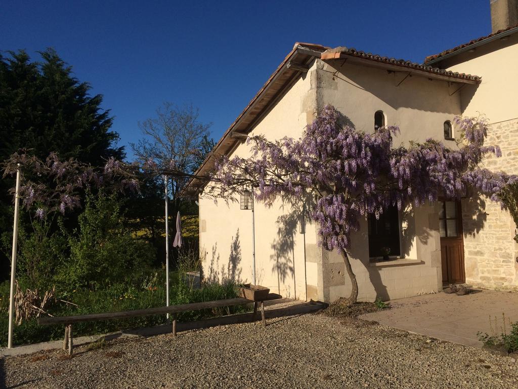 Villa Wisteria & Jasmine Genouille  Exterior foto